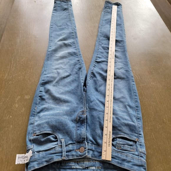 Old Navy Mid Rise Rockstar Light Wash Jeans Size 4 / Waist 27 - Picture 7 of 14
